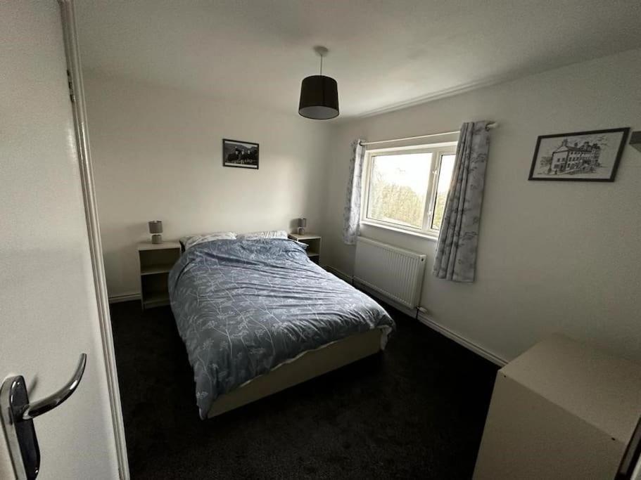 Large 3 Bed *